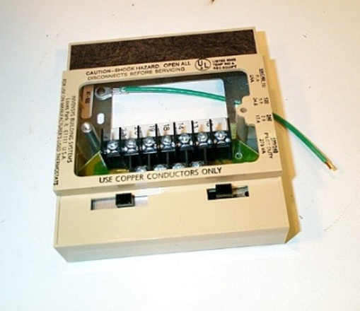 Picture of SINGLE STAT SUBBASE,2 SWITCHES