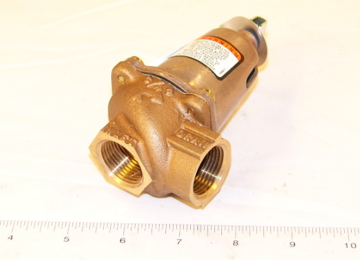 Picture of 3/4" NPT Pressure Relief Valve Set at 40 PSI and 973,000 BTU Capacity (Part Number 181405)